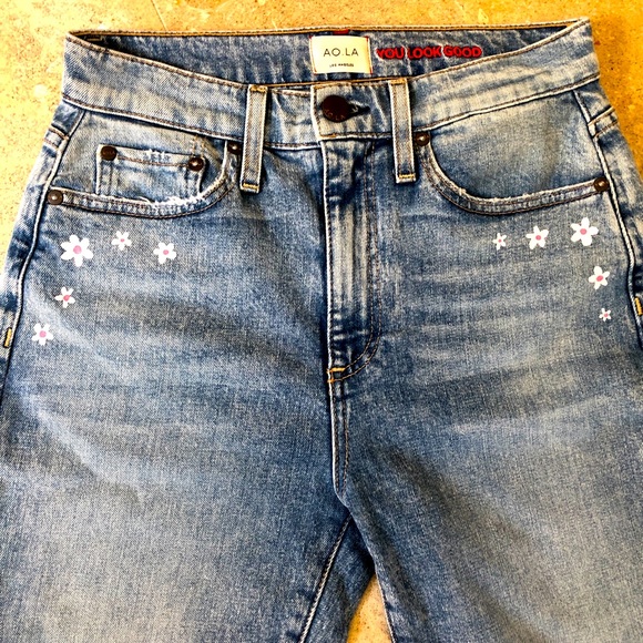 Alice + Olivia Denim - 🌸Alice & Olivia cropped high rise, hand-painted jeans